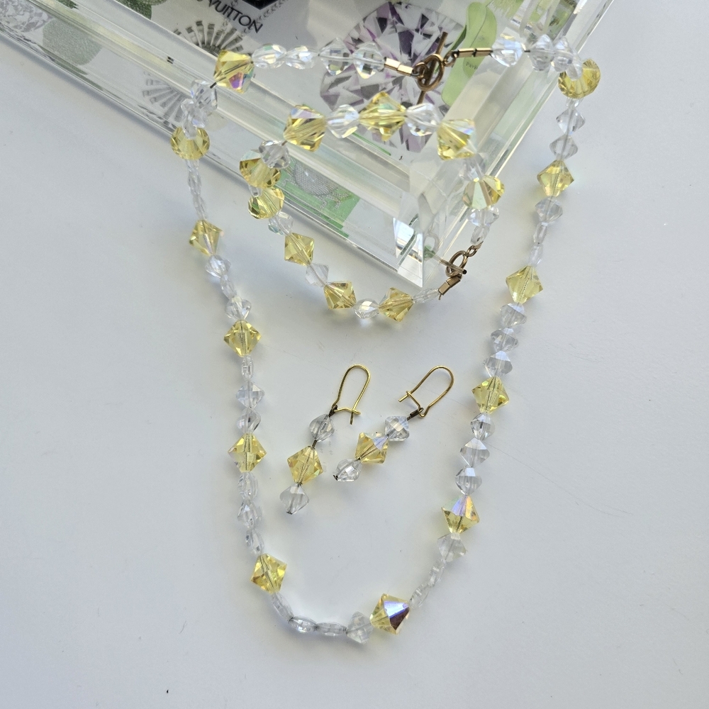 Elegant Clear and Yellow Crystal Necklace Bracelet and Earring Set - Picture 3 of 6